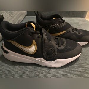 Nike Kids Black and Gold Basketball Sneakers